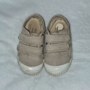 Victoria Double Hook and Loop Toddler Shoes Size EU 22 / US 6-6.5